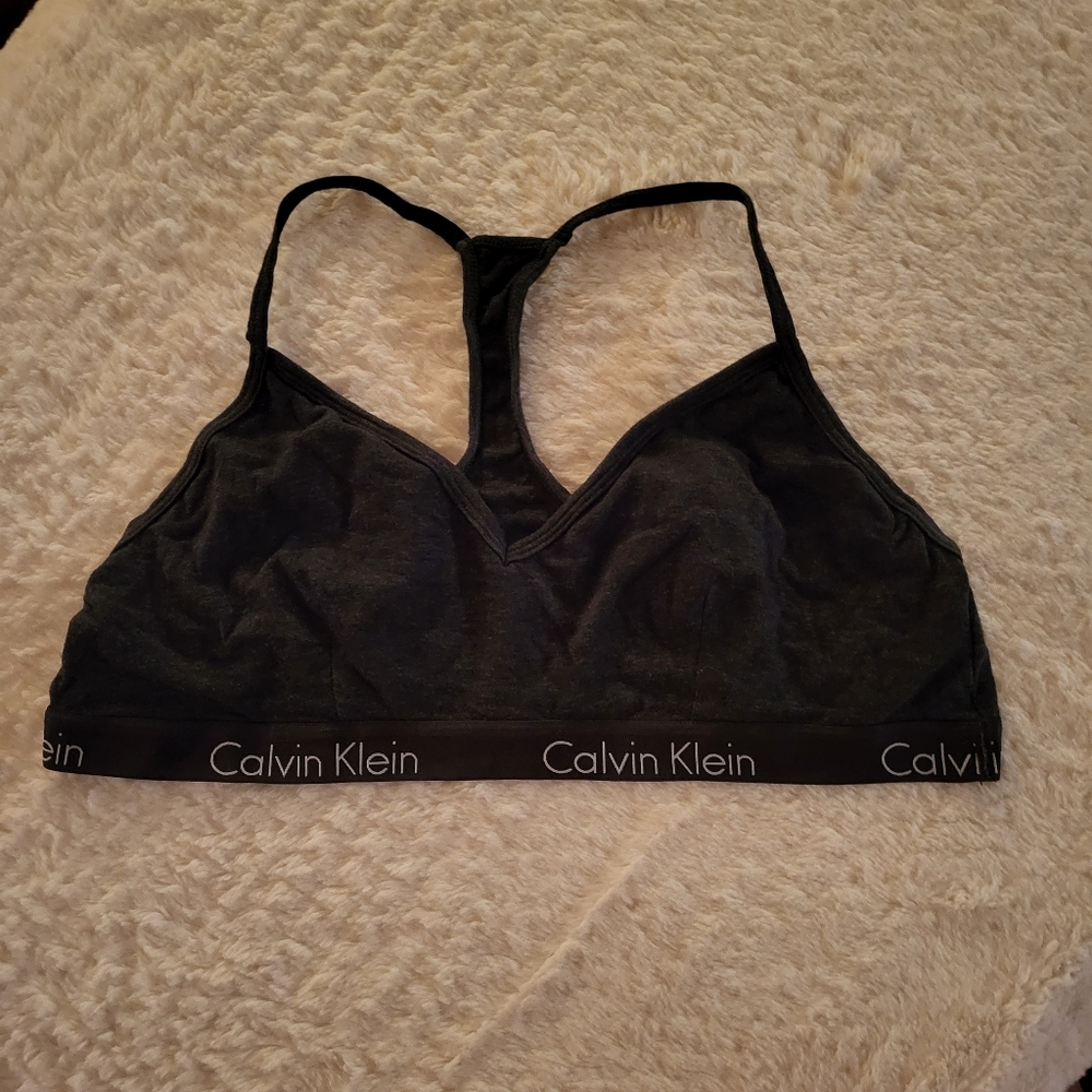 2 CALVIN KLEIN BRAS
